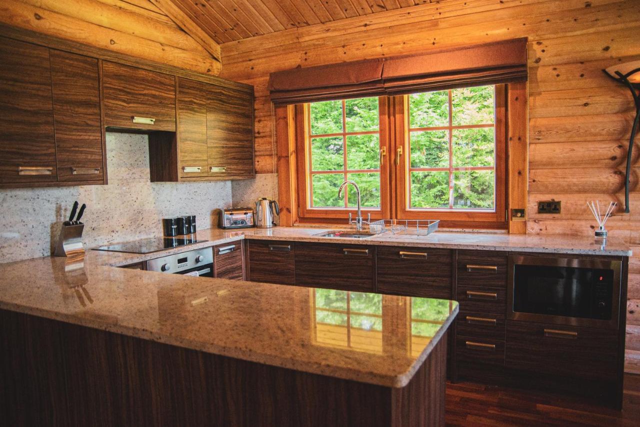 Tomatin - Luxury Two Bedroom Log Cabin With Hot Tub Berwick Upon Tweed Luaran gambar