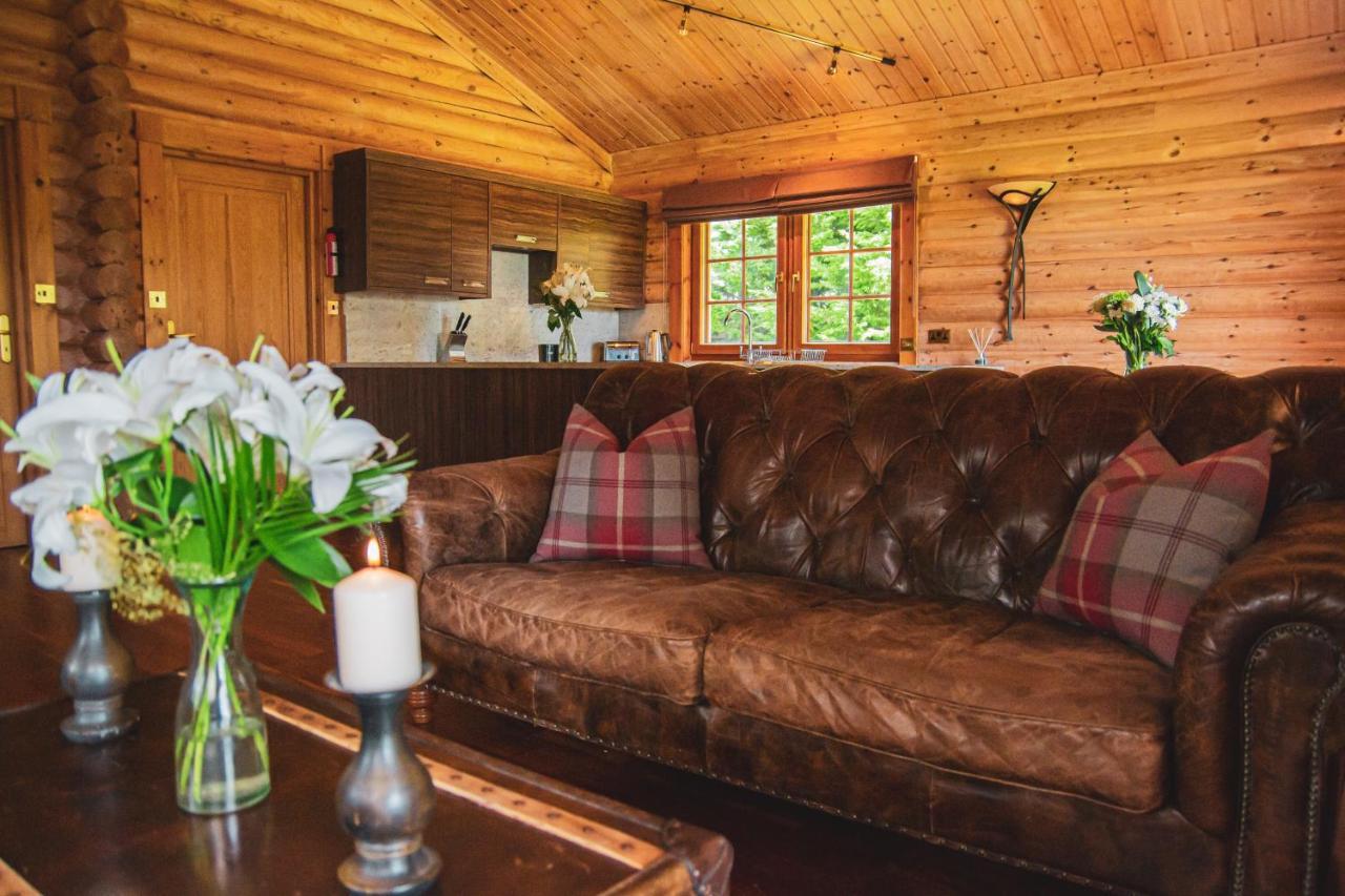 Tomatin - Luxury Two Bedroom Log Cabin With Hot Tub Berwick Upon Tweed Luaran gambar